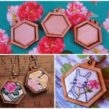 3 Mini Hexagon Pendant Embroidery Blanks - wood hexie Frame Necklace Craft Suppl